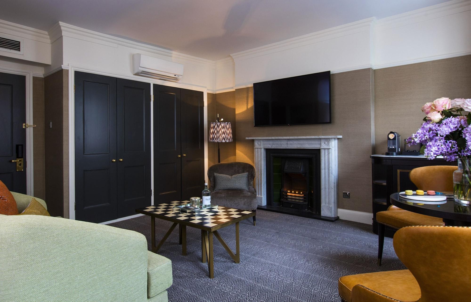 The Academy - Small Luxury Hotels Of The World London Luaran gambar A suite at the hotel