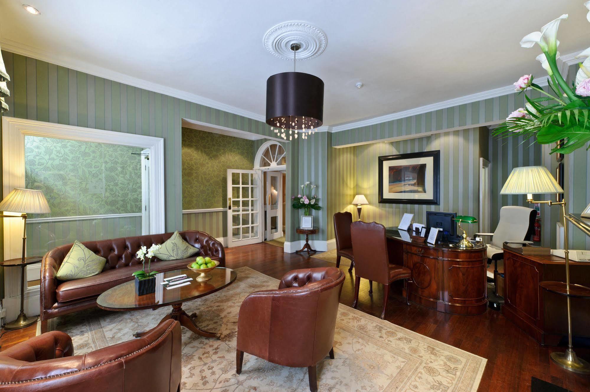The Academy - Small Luxury Hotels Of The World London Luaran gambar The interior of a typical office at the London office of the law firm