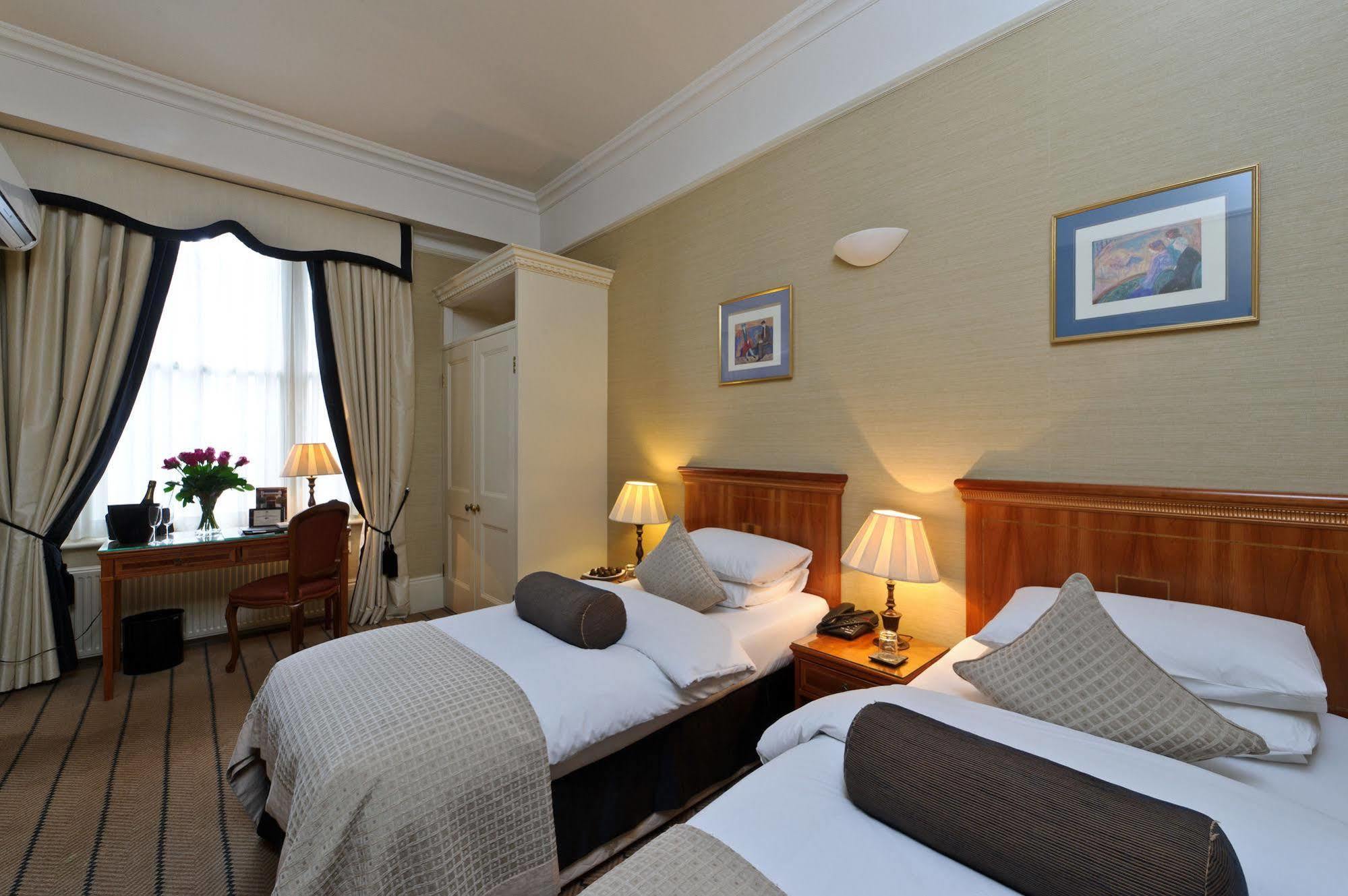The Academy - Small Luxury Hotels Of The World London Luaran gambar A room at the hotel
