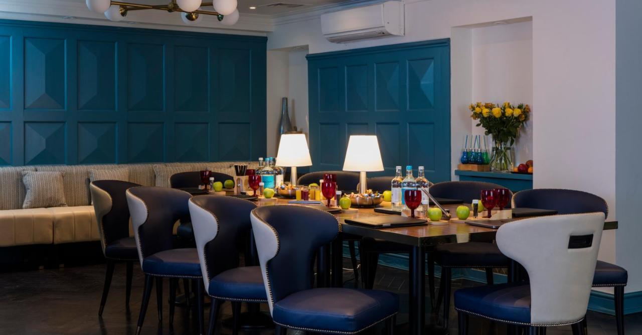 The Academy - Small Luxury Hotels Of The World London Luaran gambar The dining room at the 1930s house
